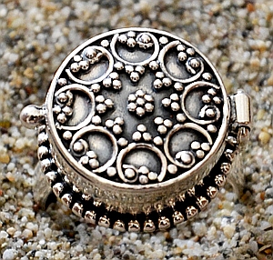 Anello Argento con scatolina